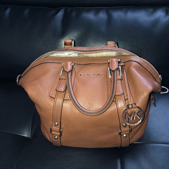 Michael Kors Purse - Picture 1 of 7